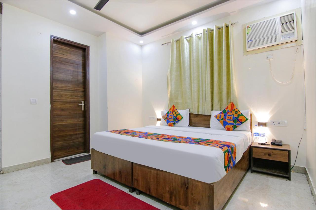 Hotel Fabexpress Waypoint New Delhi